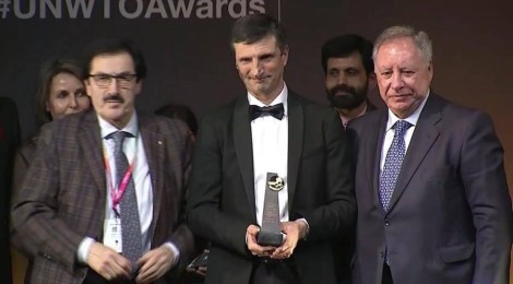 LA VALLE DEI CAVALIERI AL SECONDO POSTO NEL PREMIO INTERNAZIONALE UNTWO AWARD DI MADRID